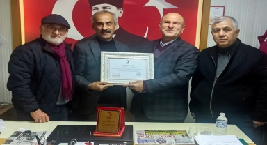 Türk Kızılay'dan Ünye Ziraat Odası'na teşekkür plaketi