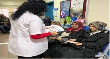 Yağlıdere'de akılcı ilaç kullanımı konusunda vatandaşlar bilgilendirildi
