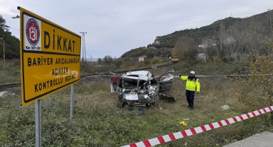 Zonguldak'ta trenin hafif ticari araca çaptığı kazada ölen çocuğun cenazesi defnedildi
