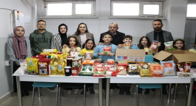 Amasya'da ilkokul öğrencileri harçlıklarıyla ihtiyaç sahipleri için erzak aldı