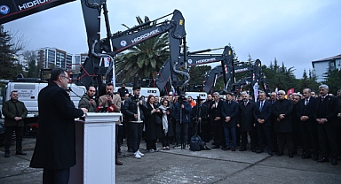 BÜYÜKŞEHİR'E 18 YENİ İŞ MAKİNESİ