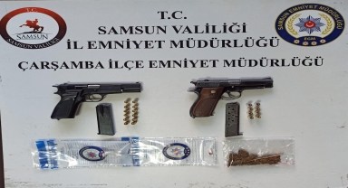 Çarşamba'da araçlarda ruhsatsız tabanca ve uyuşturucu bulundu