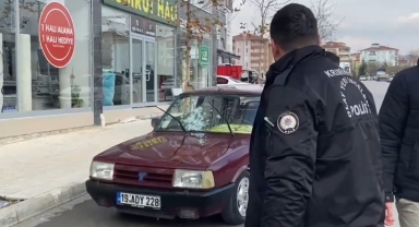 Çorum'da seyir halindeki araca silahlı saldırı anı güvenlik kamerasında