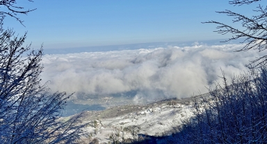 Düzce'nin yüksek kesimlerine kar yağdı