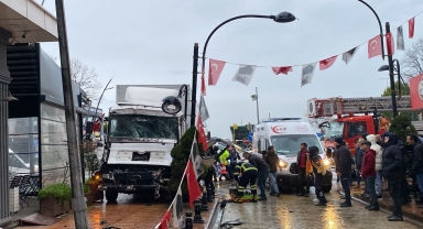 Giresun'da kamyon ile tırın çarpıştığı kazada 3 kişi yaralandı