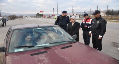 Gümüşhacıköy Kaymakamı Güneş, trafik denetimine katıldı