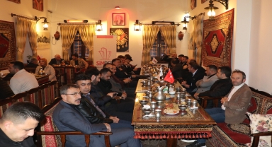 Havza'da inşaatçı ve müteahhitler ile bir araya geldi