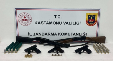 Kastamonu'da silah kaçakçılığı yaptıkları iddiasıyla 5 zanlı yakalandı
