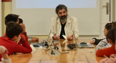 MediaMarkt, Bager Akbay'ı Gaziantep ve Hatay'da çocuklarla bir araya getirdi