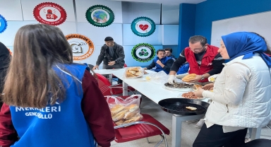 Samsun'da Dünya Gönüllüler Günü'nde hamsi etkinliği yapıldı