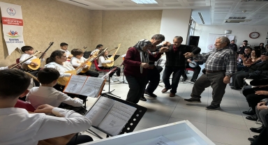 Samsun'da huzurevi sakinlerinden gençlik merkezine ziyaret