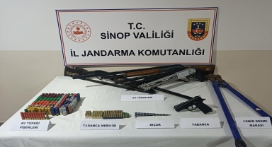 Sinop'ta kablo hırsızlığı yaptıkları iddiasıyla 3 kişi yakalandı