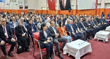 Sinop'taki çalıştayda gençlerin fikirleri alınarak sorun ve talepleri dinlendi