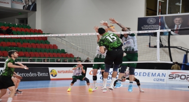 Voleybol: SMS Grup Efeler Ligi