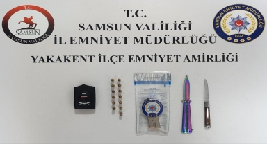 Yakakent'te bir araçta radar tespit cihazı ile mermi ve amaç dışı bıçak bulundu