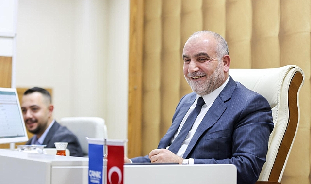 Başkan İbrahim Sandıkçı: "2025 yılında da yeni eser ve hizmetleri ilçemize kazandırmaya devam edeceğiz" 