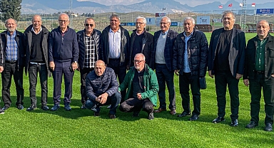 Kıbrıs Barış Kupası kahramanları 50 yıl sonra Gönyeli Stadı’nda!