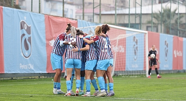 Trabzonspor Petrol Ofisi-Galatasaray Petrol Ofisi kadın futbol müsabakası