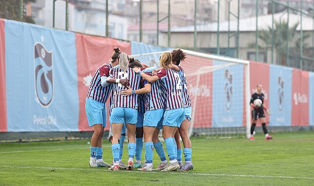 Trabzonspor Petrol Ofisi-Galatasaray Petrol Ofisi  kadın futbol müsabakası