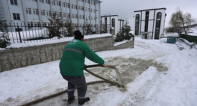 Canik Belediyesi'nden Okullarda Buzlanmaya Karşı Solüsyon Uygulaması