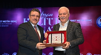 PROF. DR. NİHAT HATİPOĞLU TRABZON’DA VATANDAŞLARLA BULUŞTU