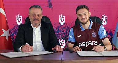 Yeni Transferimiz Mustafa Eskihellaç için imza töreni düzenlendi