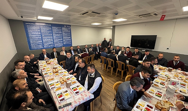 BAŞKAN GENÇ, BAYRAMA TULAŞ PESONELİYLE BAYRAMLAŞARAK BAŞLADI