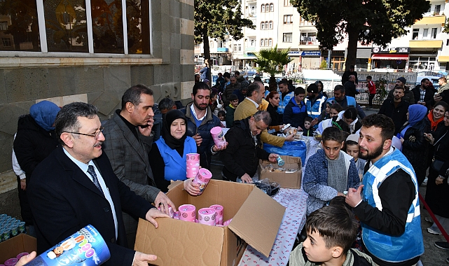 BAŞKAN GENÇ, ÇOCUKLARLA TEKNE ORUCU ETKİNLİĞİNDE BULUŞTU