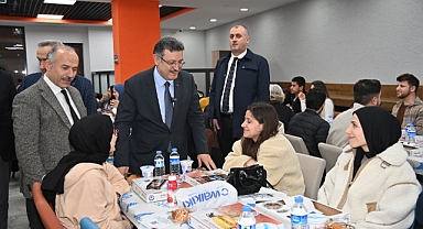 BAŞKAN GENÇ, TRABZON ÜNİVERSİTESİ'NDE ÖĞRENCİLERLE İFTARDA BULUŞTU