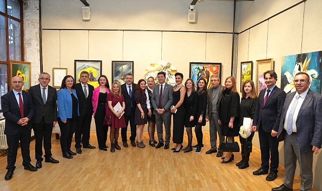 Başkan Kaya’dan hekim ressamlara övgü