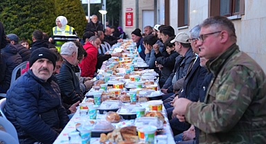 Başkan Kaya, Kaymaklı Mahallesi sakinleriyle birlikte iftar yaptı