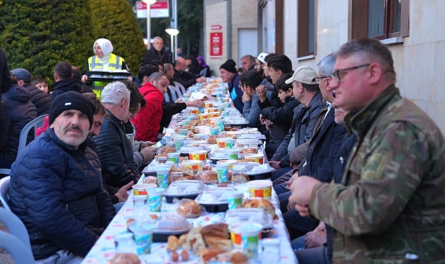 Başkan Kaya, Kaymaklı Mahallesi sakinleriyle birlikte iftar yaptı 