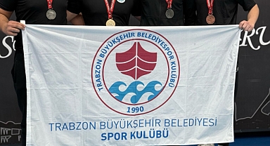 BÜYÜKŞEHİR GÜREŞÇİLERİ ERZURUM'DAN 4 MADALYAYLA DÖNDÜ