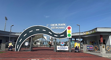 BÜYÜKŞEHİR ON BİNLERCE ÇOCUĞA TRAFİK EĞİTİMİ VERDİ