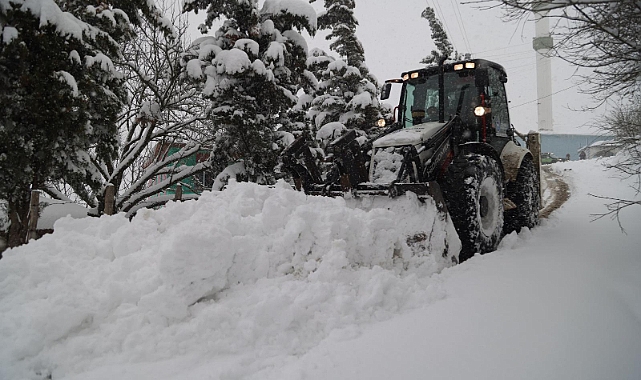 Canik Belediyesi'nden Kar Yağışına Anında Müdahale 