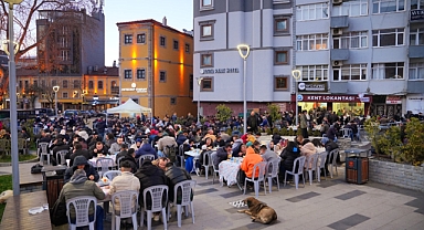 Kent Lokantası’nda 1200 kişilik iftar verildi