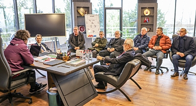 Kurullarımızdan Teknik Direktörümüz Fatih Tekke’ye ziyaret
