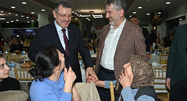 Trabzon protokolü, yetim, öksüz, şehit ve gazi çocuklarıyla iftarda buluştu