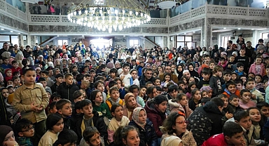 YÜZLERCE KİŞİ BÜYÜKŞEHİR’İN GÖNÜL SOFRALARINDA BULUŞTU