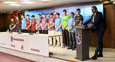13 Akademi Futbolcumuzla Profesyonel Sözleşme İmzaladık