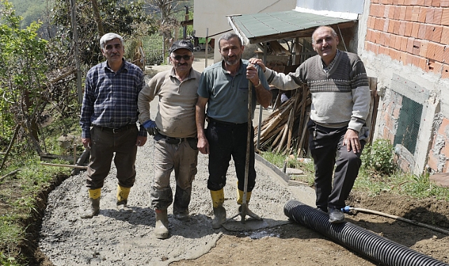HASTA VATANDAŞIN YOL SORUNUNU BÜYÜKŞEHİR ÇÖZDÜ