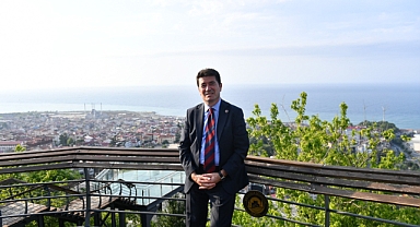 “VOLKAN KONAK TEPELERİN İNSANIYDI, ŞEHRİMİZİ TEPEDEN GÖREN BOZTEPEMİZE ADINI VERDİK”