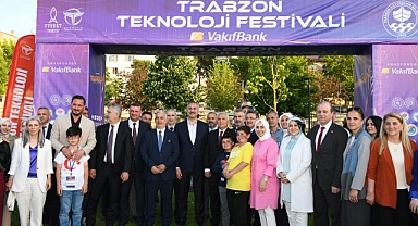 BAŞKAN GENÇ: “TRABZON’U TEKNOLOJİYLE BÜYÜTEN NESİLLER YETİŞİYOR”