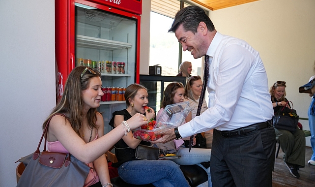 BAŞKAN KAYA, YABANCI ÖĞRENCİLERİ EN MUTLU KÖY’DE AĞIRLADI