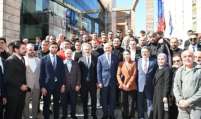 SÜLEYMAN SOYLU TRABZON’DA GENÇLERLE BULUŞTU