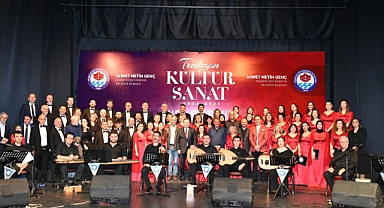 TÜRK MÜZİĞİ ŞÖLENİ SANATSEVERLERİ BÜYÜLEDİ