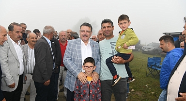 “BU TOPRAKLARA SAHİP ÇIKMAK BOYNUMUZUN BORCU”