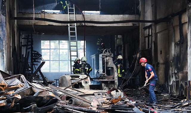 BAŞKAN KAYA’DAN, İŞYERİ YANAN ESNAFA ‘GEÇMİŞ OLSUN’ ZİYARETİ