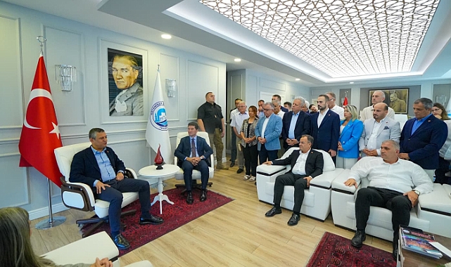 CHP GENEL BAŞKANI ÖZEL, BAŞKAN KAYA’YI ZİYARET ETTİ