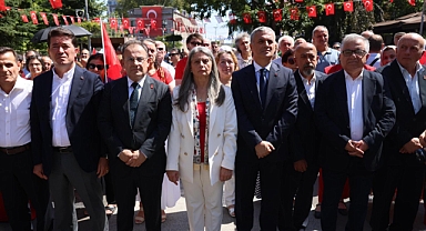 CHP Trabzon Milletvekili Sibel Suiçmez, 30 Ağustos coşkusunu Trabzon halkıyla paylaştı.